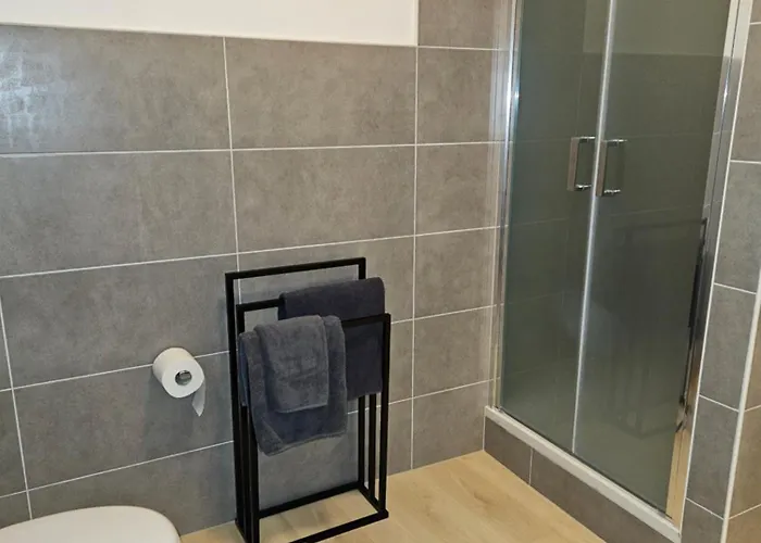 Olymp 1-4 דירה באמברג